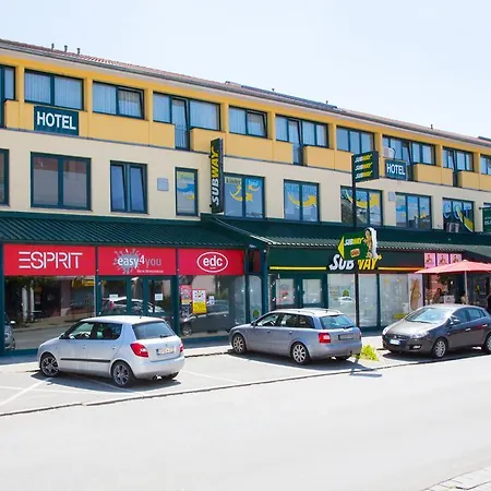Aparthotel Landau an der Isar 3*